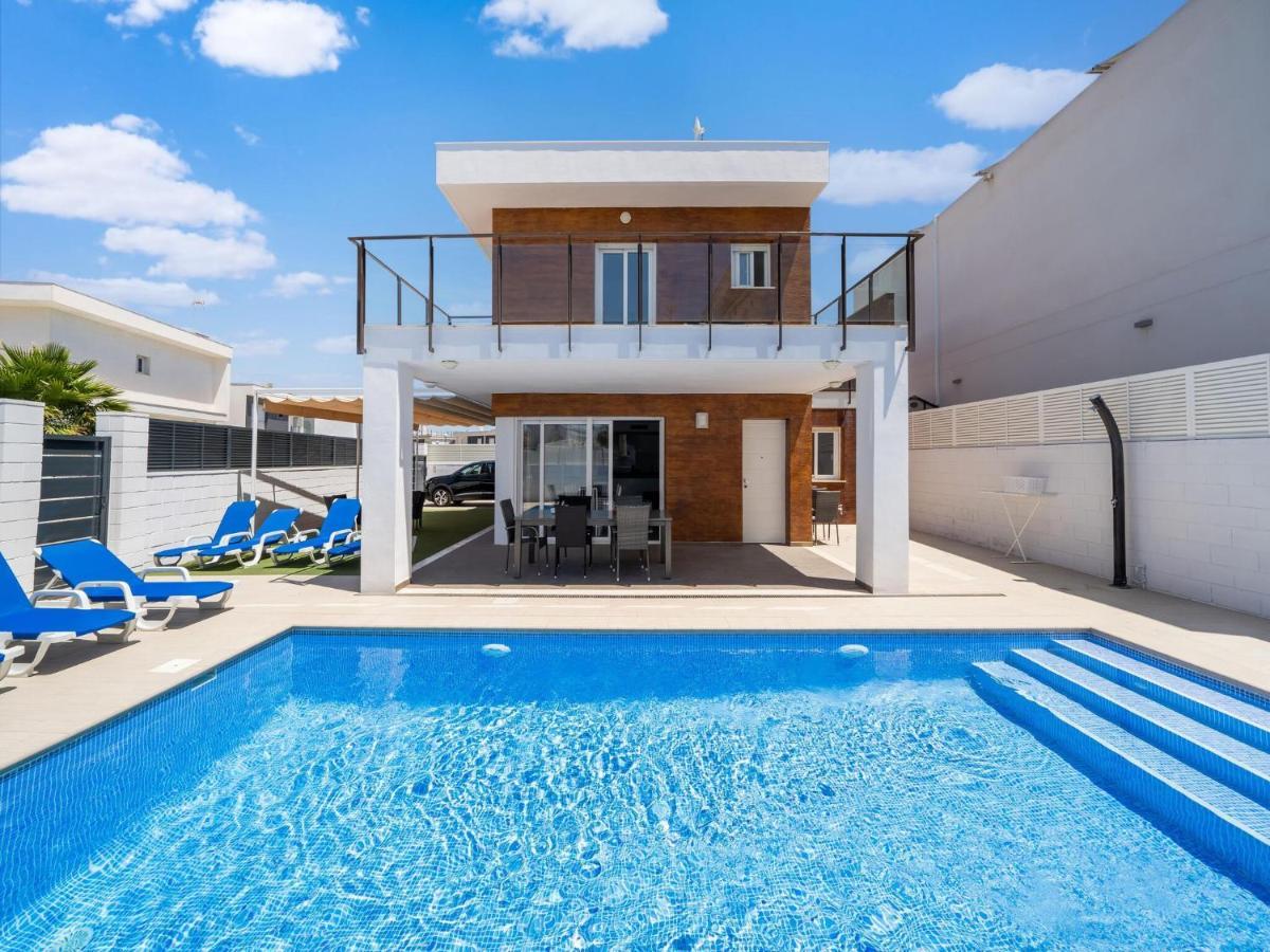 גראן אלקנט Belvilla By Oyo Villa Dara מראה חיצוני תמונה